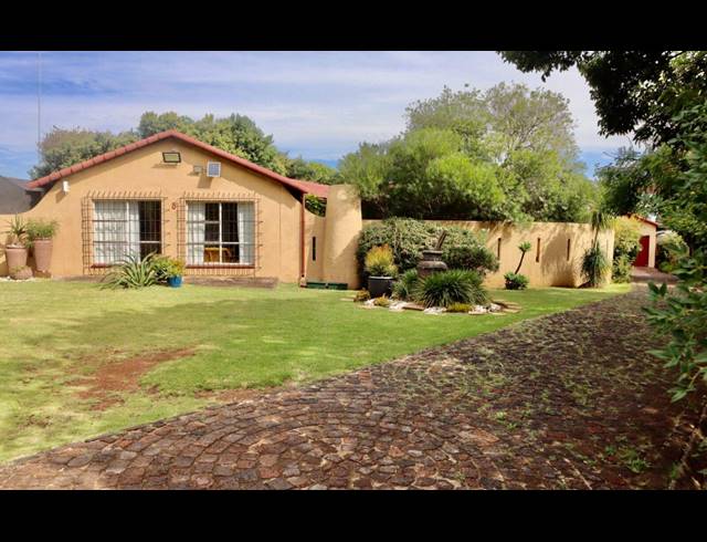 3 BEDROOM HOUSE FOR SALE IN BRACKENHURST
